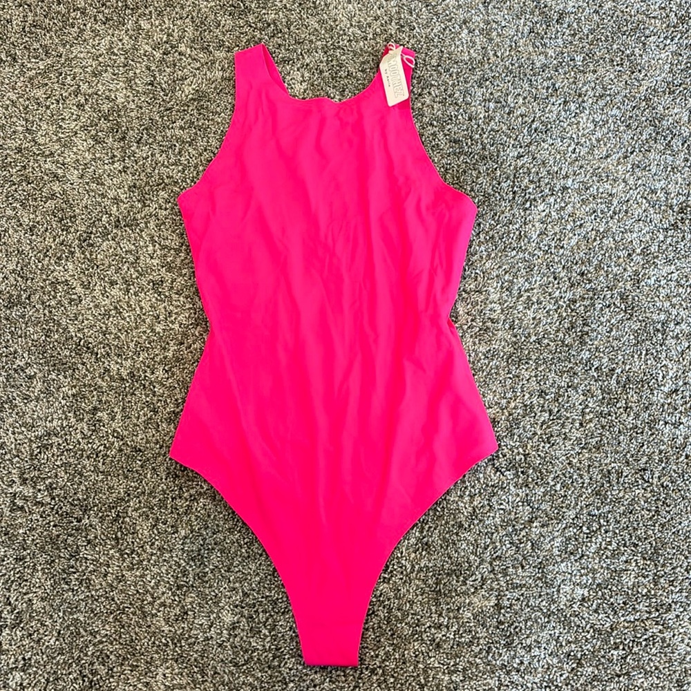 NWT SMOOTHEZ body suit